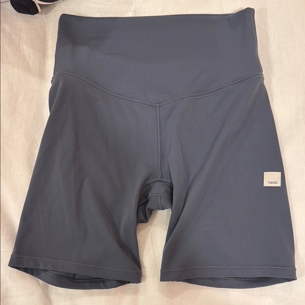 Vuori Women's High-Rise Athletic Bike Shorts — Charcoal Gray
